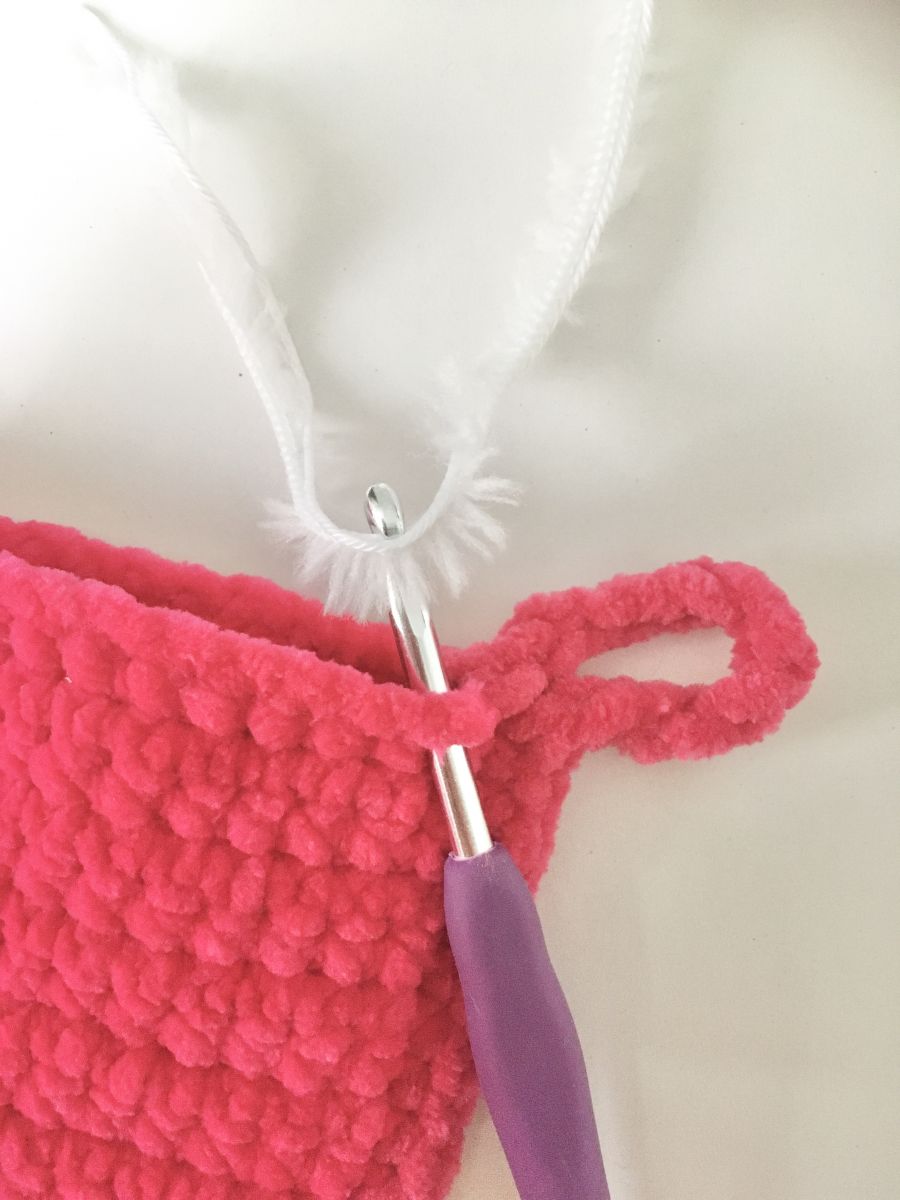 Blog-Inhaltsbild für 'Kostenlose Häkelanleitung Festtagssocke'